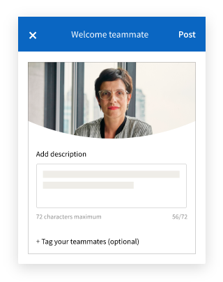 Exemple de félicitations avec une femme d’affaires d’âge moyen portant des lunettes